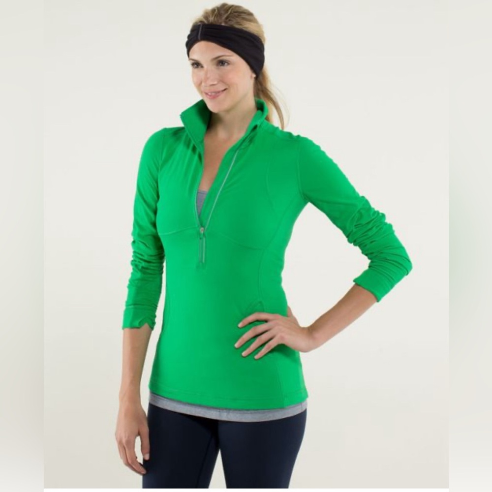 Lululemon Star Runner Pullover in Green Bean.